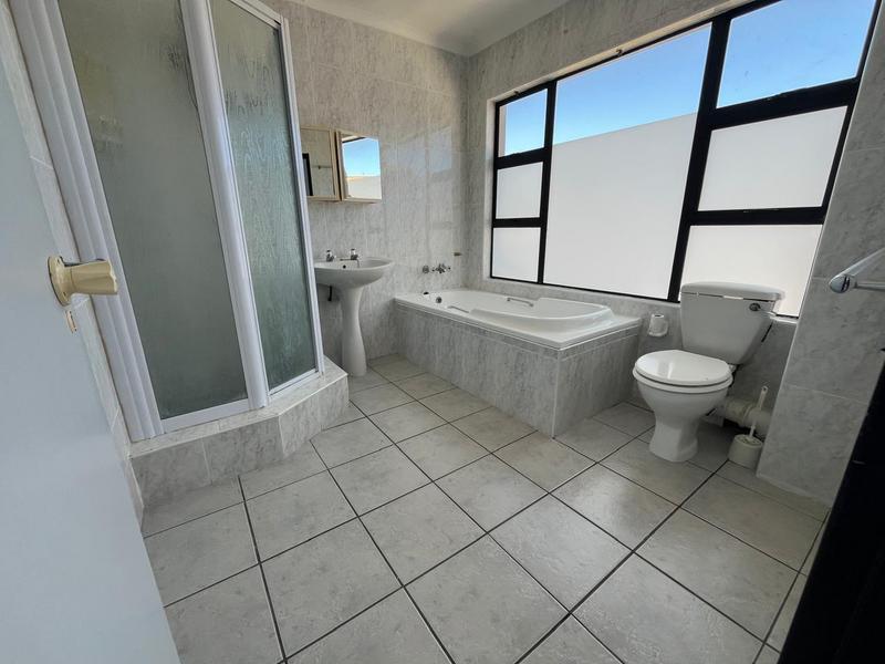 4 Bedroom Property for Sale in Port Alfred Eastern Cape